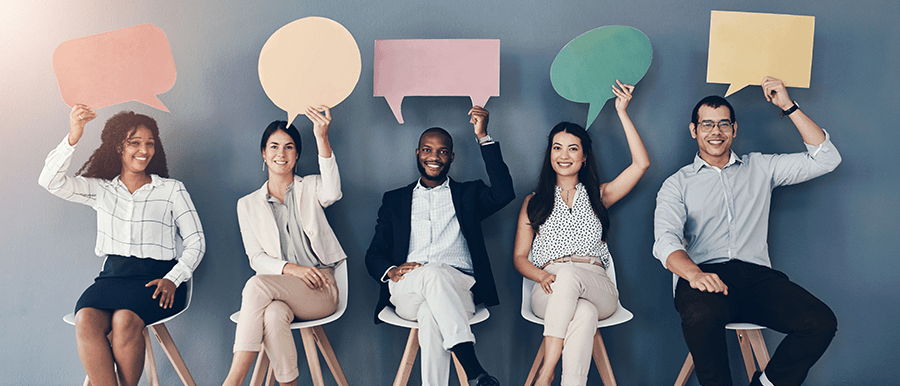 groupe avec bulles de dialogues pour s'exprimer